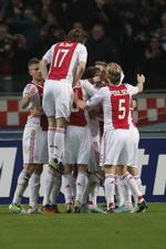 mål. Danskerne markerede sig igen for Ajax, da Groningen blev sendt ud af pokalen. 