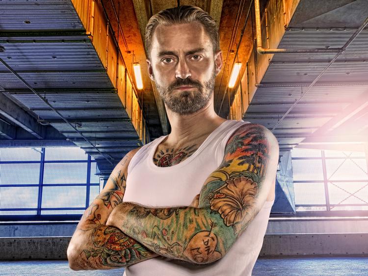 SBS har stor succes med danskproducerede programmer som 'Farezonen' med rapper Jokeren som vært på kanal 5. 
