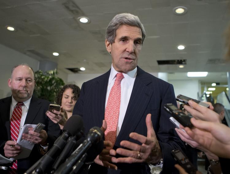 Udenrigsminister. John Kerry blev favorit til at overtage Hillary Clintons post, da Susan Rice, som er FN-ambassadør for USA, torsdag trak sig fra kapløbet. 