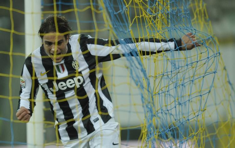 Jubel. Sådan ser man ud, når man er blevet matchvinder halvandet minut inde i overtiden - Alessandro Matri gjorde i hvert fald. 