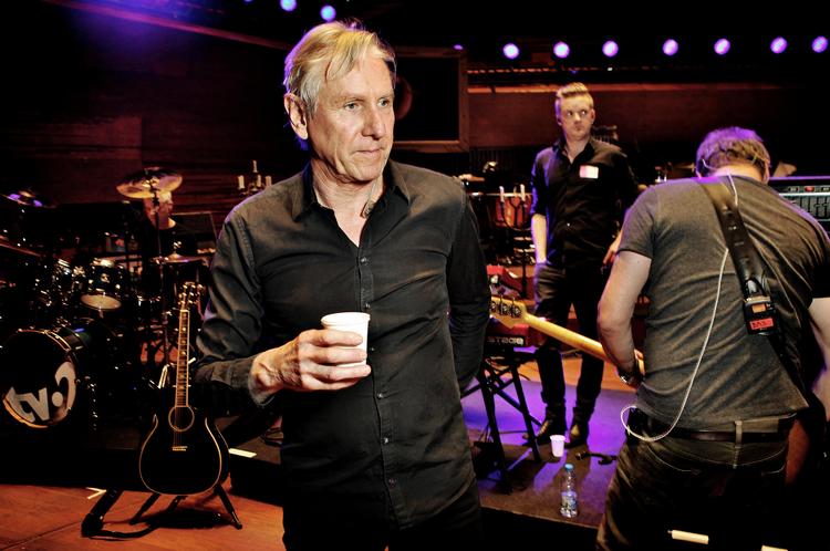 Kriser. »Med nogle sange kan jeg godt tænke: Hvordan slap jeg i det hele taget igennem det, der skete dengang?«. 