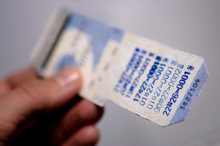 ADIEU. Næste sommer forsvinder klippekortet fra kiosker og automater på stationen. 