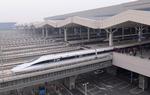 HURTIGT. Højhastighedstoget, der skal fragte passagerer mellem Beijing og Guangzhou, kører med en gennemsnitsfart på 300 kilometer i timen. 
