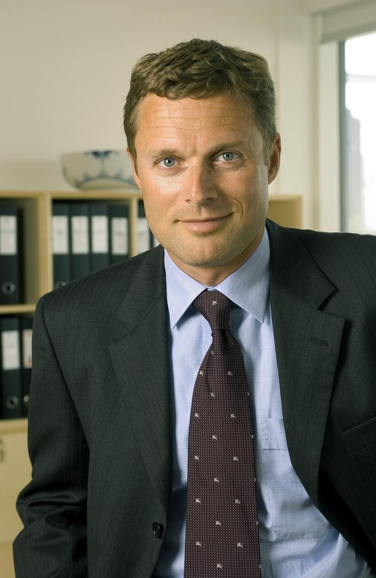 Elektronik. Peter Lund har beskæftiget sig med støvsugere og finere porcelæn. Nu er det tilbehør til tv-apparater, han har kastet sig over. 