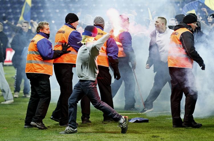Ballade. Der burde være nok at se igennem. Hvis altså kameraerne har kørt, og Brøndby IF har lyst til at udlevere dem. 