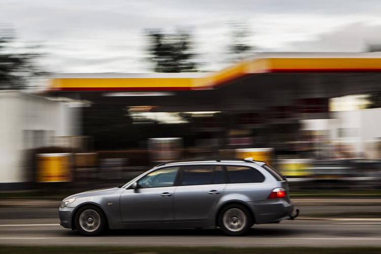 Hop. Det bliver dyrere at have bil i 2013, også inden man overhovedet har tænkt på at køre ind til en tankstation. 