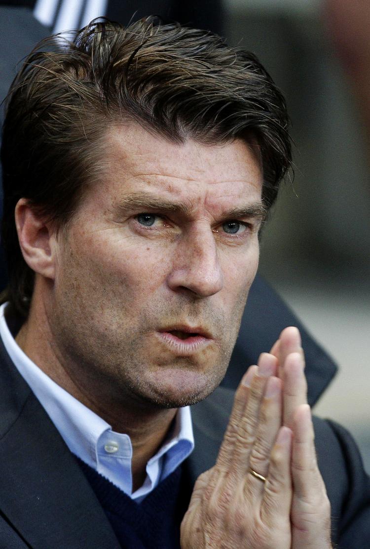 optimisten. Michael Laudrup regner med, at Swansea kan beholde sin topscorer Michu, og at han dermed har et godt våben i kampen om at holde sig fri af nedryknings-dramatikken. Foto: Jon Super/AP 