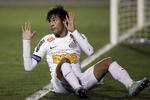 ombejlet. Neymar bliver i Santos trods stor interesse i spilleren fra europæiske storklubber. 