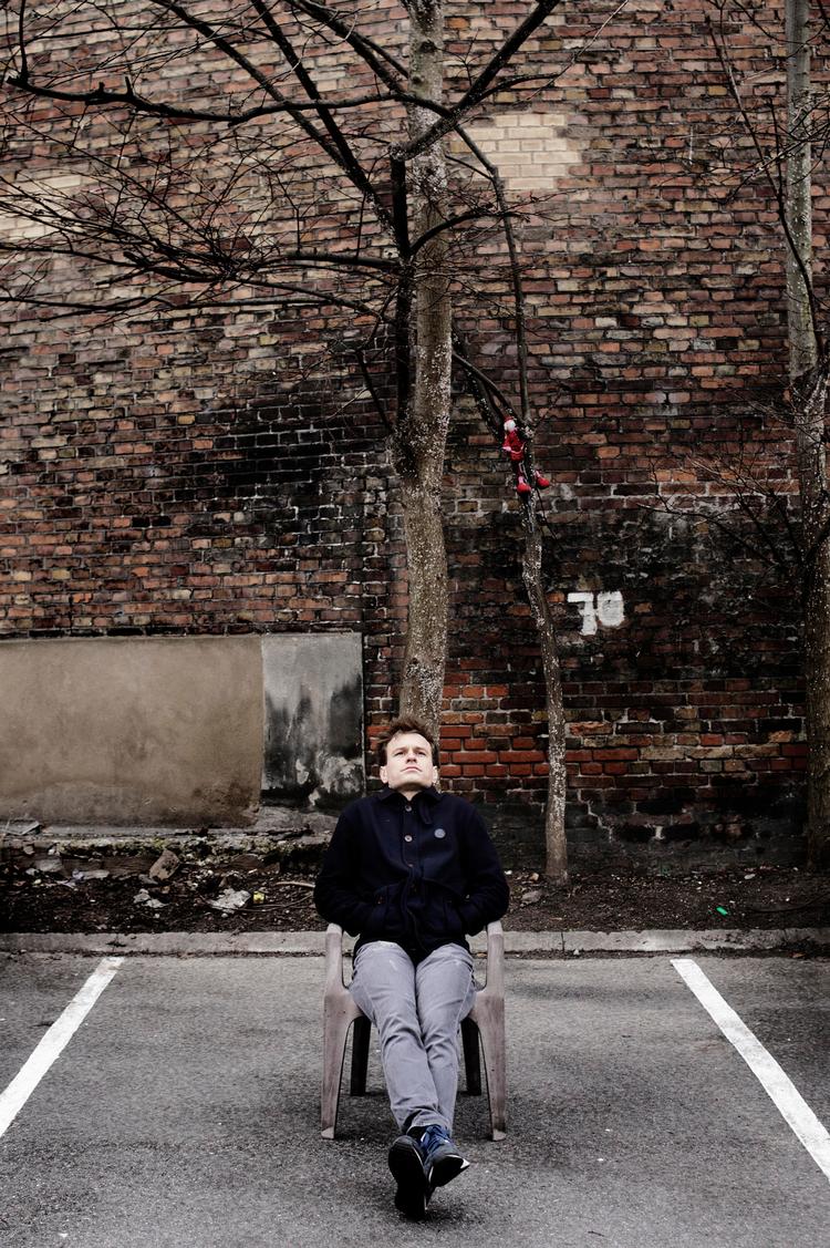 Standup-komiker og 'Husk lige tandbørsten'-vært Christian Fuhlendorf skal vænne sig til at være i medierne. 