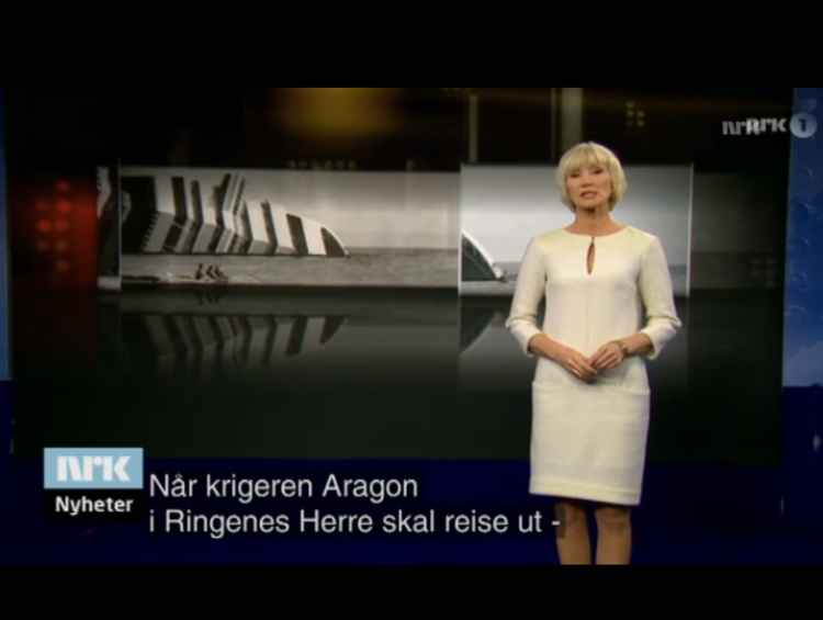 Fejl. Ved et uheld kom en del af den norske Kong Haralds nytårstale til at køre som undertekster til en nytårskavalkade på NRK. Screendump fra nrk.no 