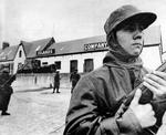 BESAT. Argentinske soldater på Falklandsøerne efter invasionen i 1982. Arkivfoto. 