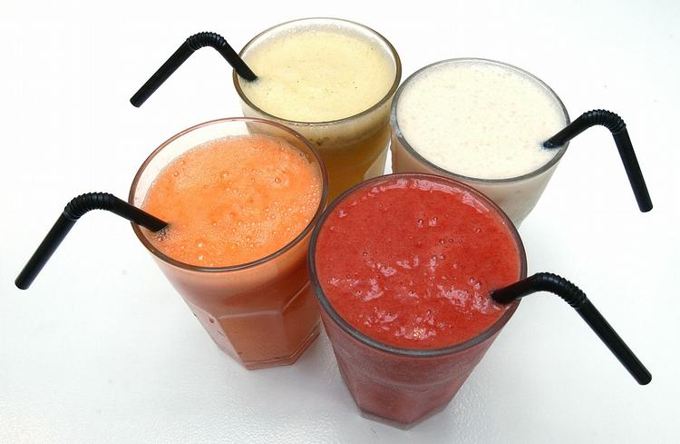 Nytårskur. En smootie med lidt lys alkohol er et af læge Jerk W. Langers bedste råd mod tømmermænd. 