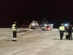 Evakuering. Der var heldigvis ingen personer, der kom til skade, da der opstod røg i kabinen på flyet. 