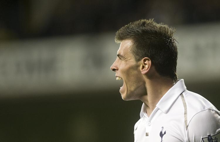 uenigheder. Tottenham Hotspurs Gareth Bale er utilfreds med, at klubben har afvist et rekordbud på spilleren fra Real Madrid. 