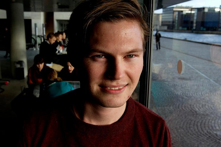 Tidsnød. Det er ikke muligt at nå økonomistudiet på nomeret tid, hvis man skal have studiejob ved siden af, siger 22-årige Christian Ravnsborg. 