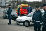 NØDVÆRGE. Den politiassistent, der i 2003 skød og dræbte Kenneth Buch Jensen, har fortalt, at han affyrede sin pistol for at afværge den livsfare, han mente, at Kenneth Buch Jensen udsatte andre trafikanter for. 