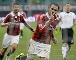milan. Mens Juventus tabte, vandt AC Milan med de samme cifre, 2-1, med Giampaolo Pazzini som en af målscorerne. 