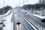 overgangsfænomen. Fredag, lørdag og søndag går temperaturen i minus, og  der kan falde sne, men så stiger den igen. 
