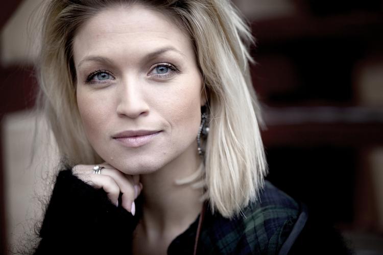 Ultimatum. Se og Hørs journalister må dække 'Vild med dans' fra skærmen i år. Sladderbladet er uønsket efter en serie topløse billeder af Christiane Schaumburg-Müller (billedet). 