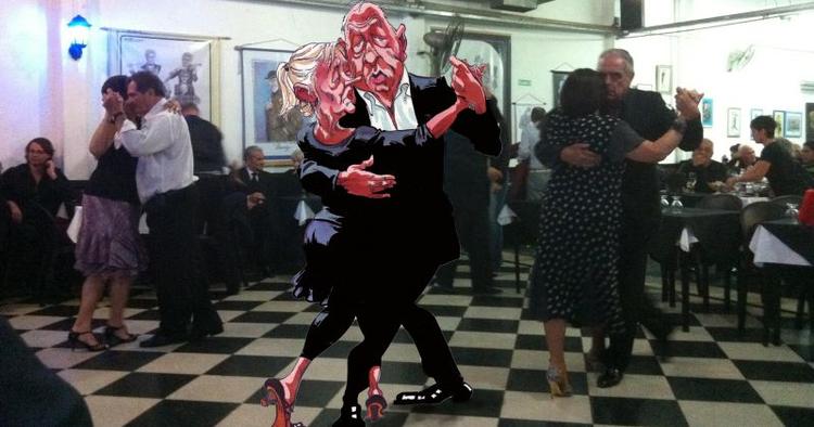 KONCENTRATION. Så er det nu. Efter hektiske og dramatiske træningstimer i Adas Tangostudio er vi, det danske par, gledet ud på det ternede gulv i verdens ældste tangosal, Club Sin Rumbo, i et yder-kvarter i Buenos Aires. Ud blandt argentinere, for hvem tangoen er en del af livet. Tangocollage: Roald Als/Rasmus Bech 