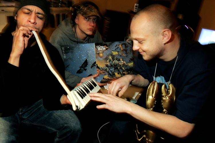 Røgsystemet. Blæs Bukki, Eaggermand og Pharfar har ikke optrådt sammen siden 2009, men til sommer er de klar til at fyre op under den fede stok i Skanderborg. 