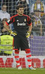 anfører? Iker Casillas og træner José Mourinho har udvekslet spydigheder mod hinanden gennem pressen. Og i går valgte Casillas at afvise jobbet som anfører, da han kom på banen. 