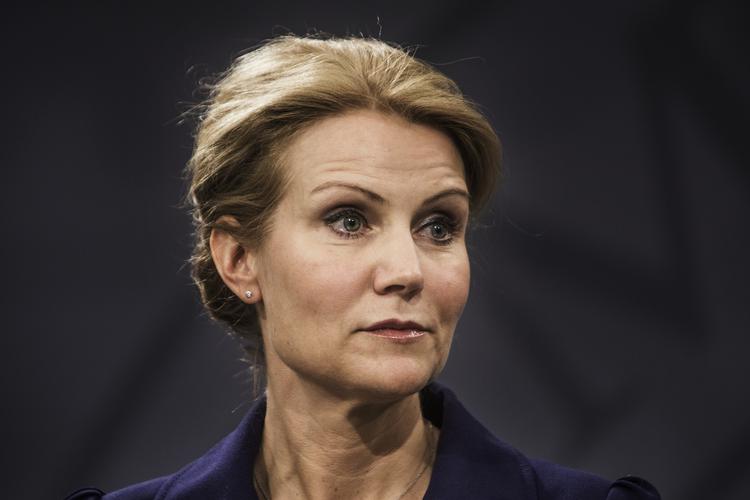 smuglersag. Helle Thorning-Schmidt måtte på sidt første ugentlige pressemøde i rår forholde sig til forsøget på at smugle et kvart ton hash fra Danmark til Norge. 
