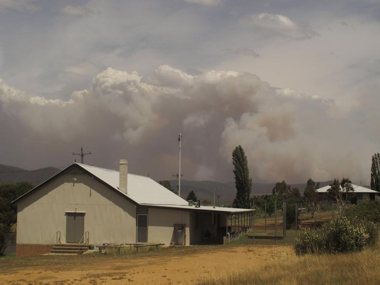 Røgsky. En landsby i New South Wales, hvor der er registreret 130 ildebrande. 