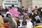 Protester. Billede fra en af flere demonstrationer i Steubenville arrangeret af Anonymous til fordel for 16-årig pige, der blev voldtaget i august 2012. 