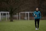 økonomisk. Krisen i Brøndby kan ikke undgå at smitte af på humøret blandt spillerne på træningsbanen. 