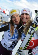 tilbage. Lindsey Vonn (th) fejrer en sejr i Super-G 8. december 2012 sammen med Julia Mancuso, som blev nummer tre. Kort tid efter måtte Vonn holde pause. 