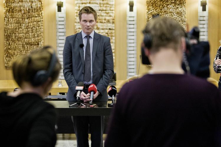 Farvel. Thomas Banke forklarer sig på et pressemøde på Fredericia Rådhus. 