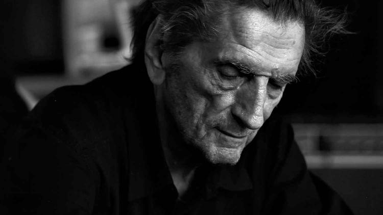 reserveret. Skuespiller Harry Dean Stanton har et ansigt, der fortæller det hele, fortæller vennen og forfatteren Sam Shepard i ny dokumentarfilm. 