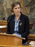 Redegørelse. Dansk økonomi i 2012 er værre, end regeringen forventede for 4 måneder siden. 