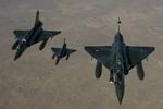 Luftangreb. Franske Mirage 2000 D fly fra militærbasen Nancy ses på vej til Mali for at generobre den nordlige del af landet, som kontrolleres af oprørsstyrker med forbindelser til al-Qaeda. 