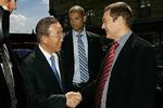 Centrum. Da FN's generalsekretær Ban Ki-moon i 2009 var i København,  deltog han i et debatmøde med bl.a.  daværende udenrigsminister Per Stig Møller. Michael Jarlner (t.h.) var  ordstyrer ved debatten. 