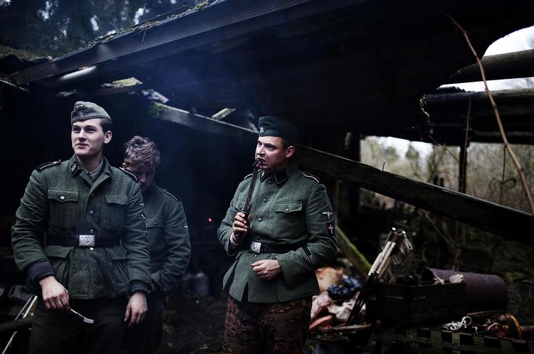 Kopier. Medlemmer af Fronthistorisk Forening Danmark har brugt 10.000-12.000 kroner på deres udstyr,  fortæller de. 