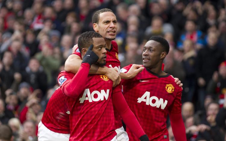 2-1. Danny Welbeck (t.h.), Rio Ferdinand og Patrice Evra har god grund til at juble. 