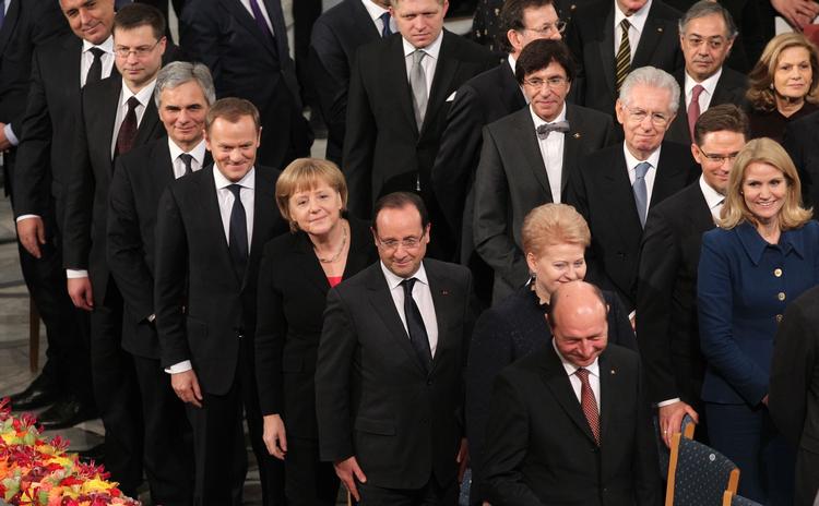 Nobelpris. Her ses repræsentanter for EU ved overrækkelsen af Nobels Fredspris i Oslo. 