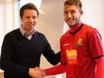 Velkommen. Sportschef Jan Laursen og FCN har sikret sig talentet frem til sommeren 2015. 