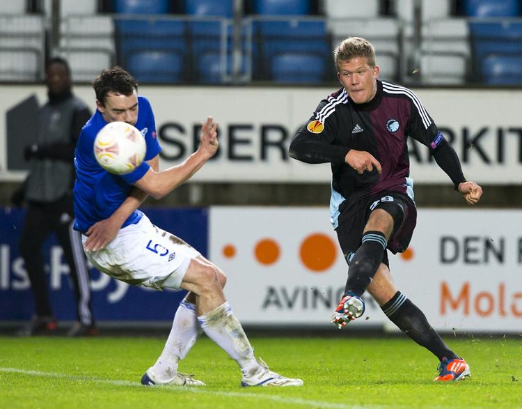 Varm. Vegard Forren kan meget snart komme til at bide skeer med angribere af en lidt anden karat end FCK's Andreas Cornelius. 
