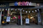 Haltende. Musikkæden HMV - her på Oxford Street i London - lider under svindende musiksalg. 