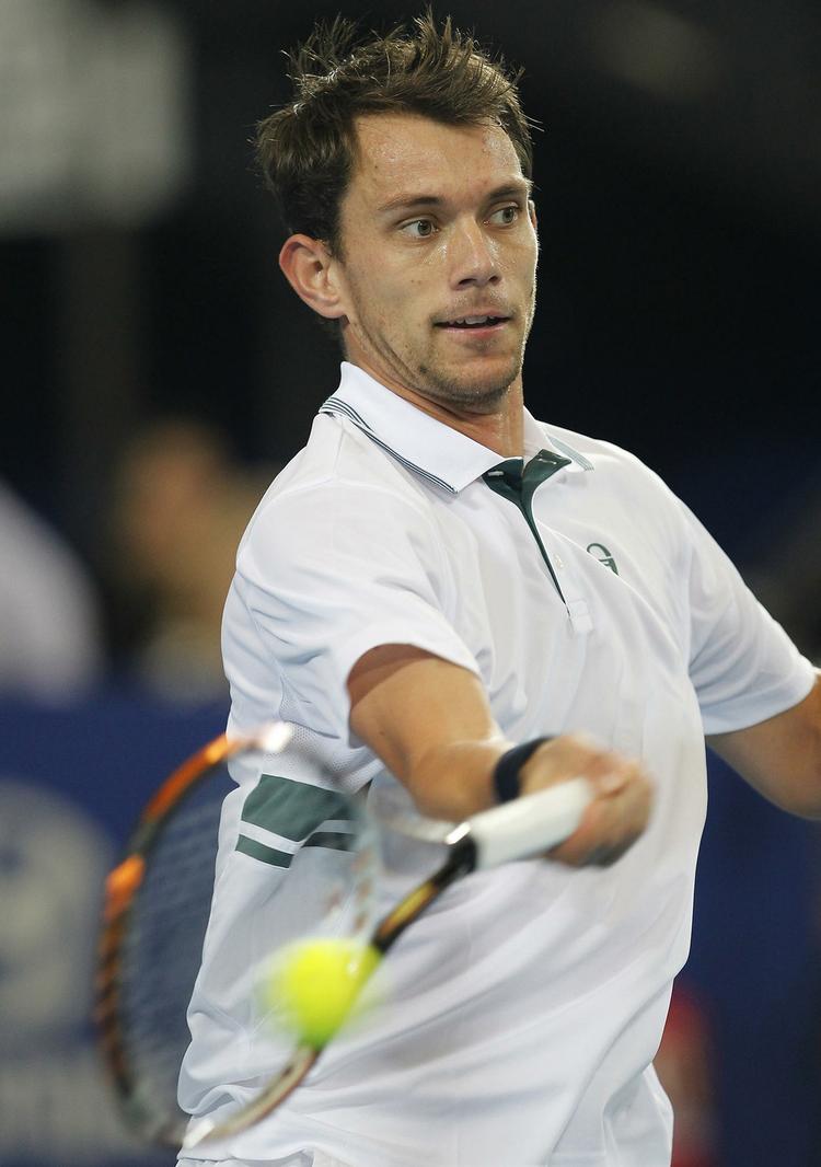 hjemad. Frederik Løchte Nielsen må rejse hjem, efter første runder i Australian Open, selv om han havde opbakning fra Caroline Wozniacki på tilskuerpladserne. 