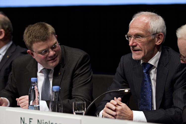 sigtede. Amagerbankens tidligere   administrende direktør Jørgen Brændstrup (tv.) og bestyrelsesformand N. E. Nielsen er to af de 11, som nu får en politisag på halsen. 