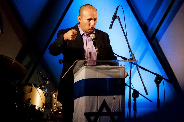 Populær. Naftali Bennett er rig, charmerende og har en fortid som elitesoldat. 