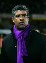 fyret. Frank Rijkaard skulle have været landstræner i tre år i Saudi-Arabien, men efter en skuffende deltagelse i Gulf Cup of Nations, er ansættelsen blevet reduceret til halv så lang tid. 