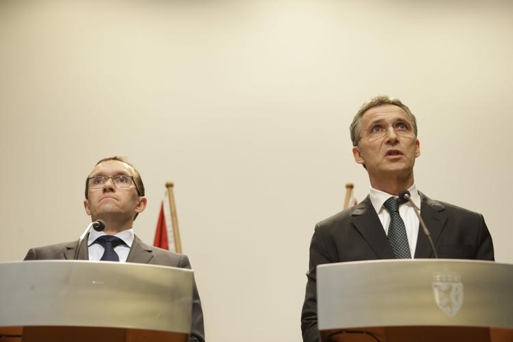 KRISE. Norges udenrigsminister, Espen Barth Eide, og statsminister Jens Stoltenberg til pressemøde om gidseltagningen i Algeriet. 
