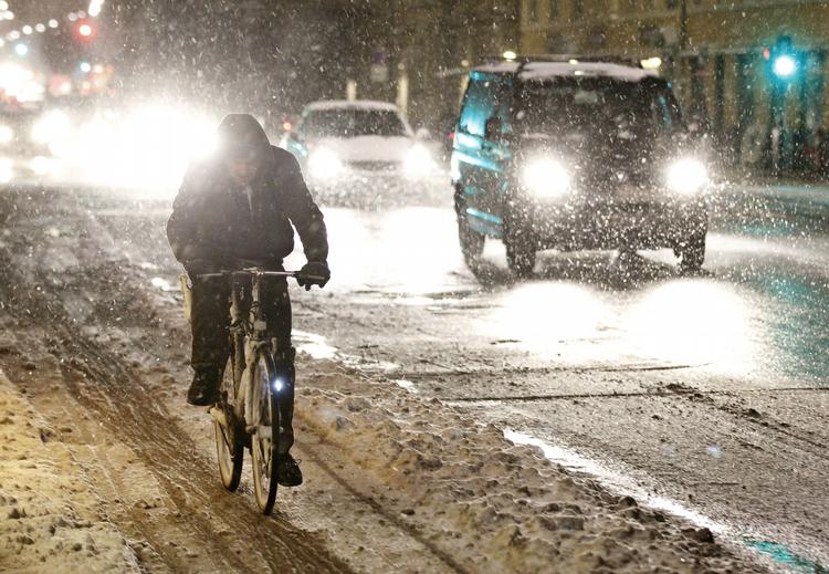 Pigdæk. Det er tid til vinterdæk på bilerne, men hvad med cyklerne? 