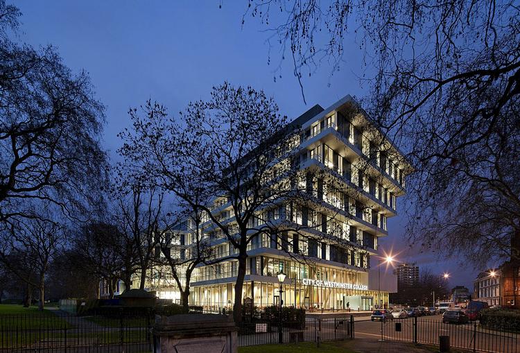 Stolthed.  I den socialt udfordrede bydel Westminster har Schmidt Hammer Lassen skabt en undervisningsbygning, der har reduceret voldelige sammenstød mellem professionsskolens elever med 50 procent. 