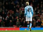 utilpasset. Mario Balotelli blev skiftet ind med nyt hår for Manchester City mos Arsenal 13. januar. 